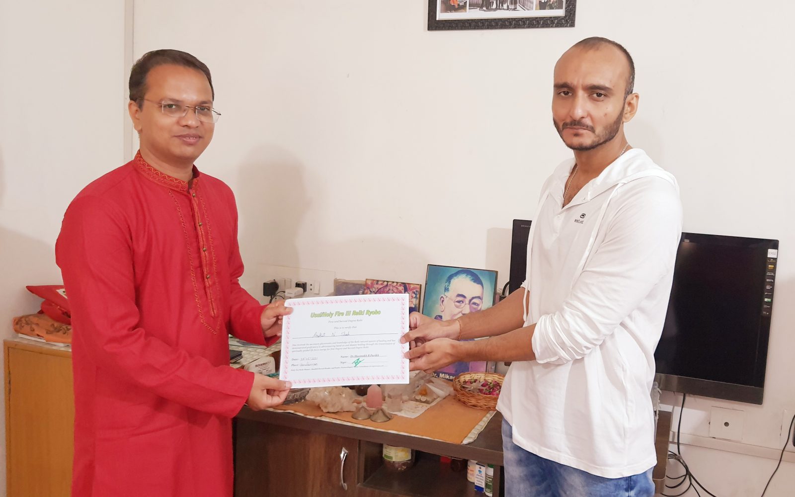 Certificate presentation between two practitioners